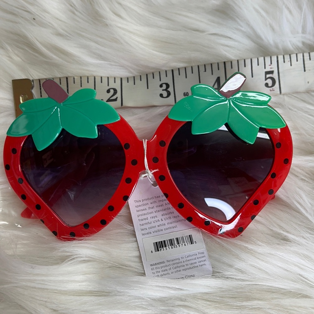 Kids Strawberry 🍓Fashion Glasses 100% protection
